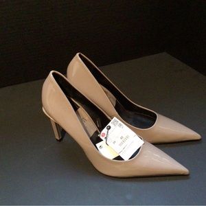 Brand New Zara Size 8 Heel shoes